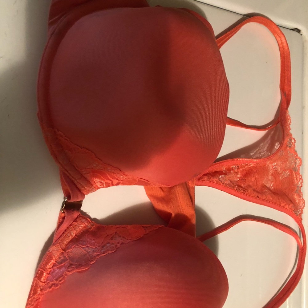 44c razor back bra